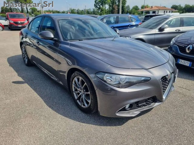 ALFA ROMEO Giulia Giulia 2.2 t Business Launch Edition 150cv FG648GP Immagine 3