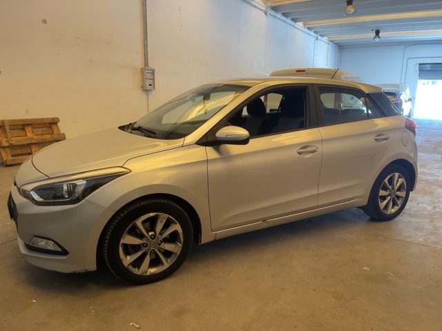 HYUNDAI i20 1.4 CRDi 12V 5 porte Style Immagine 2