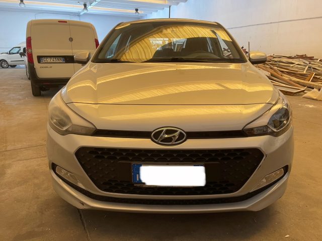 HYUNDAI i20 1.4 CRDi 12V 5 porte Style Immagine 3