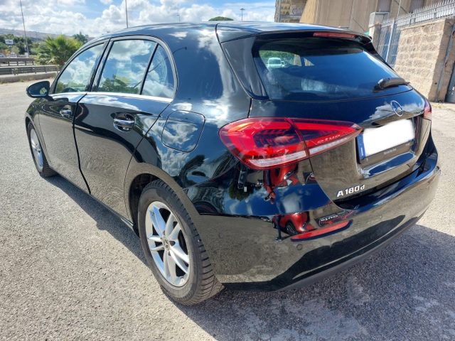 MERCEDES-BENZ A 180 d Immagine 4