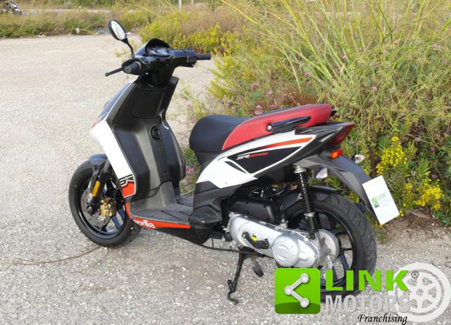 APRILIA SR  50 MOTARD Immagine 3