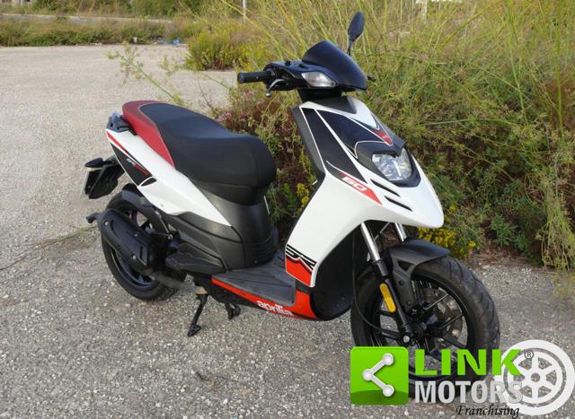 APRILIA SR  50 MOTARD Immagine 4