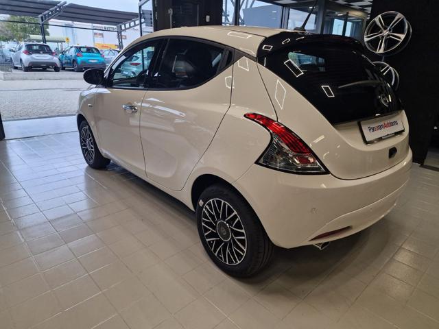 LANCIA Ypsilon 1.0 FireFly 5 porte S&S Hybrid Platino Immagine 3