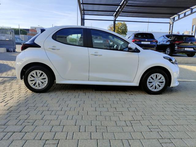 TOYOTA Yaris 1.5 Hybrid 5 porte Active da ?168 Immagine 3