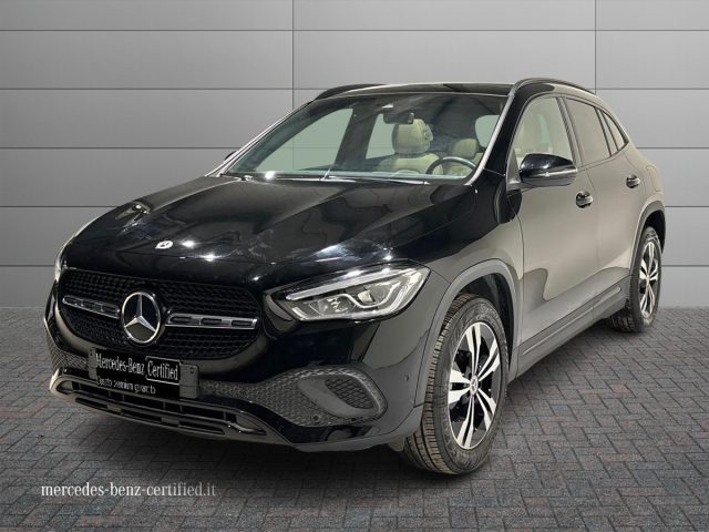 MERCEDES-BENZ GLA 200 d Auto Sport Plus Navi Tetto Immagine 0