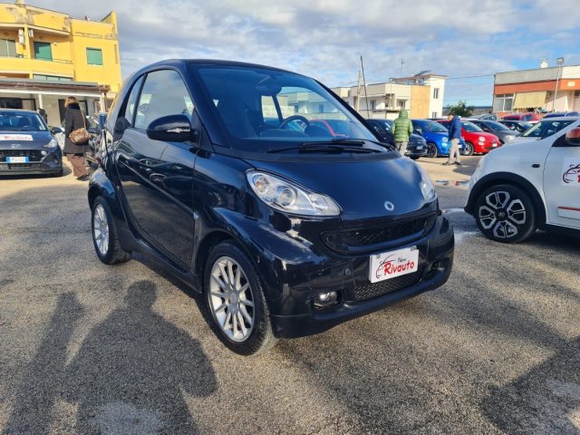 SMART ForTwo 1000 45 kW MHD coupé pure Immagine 0