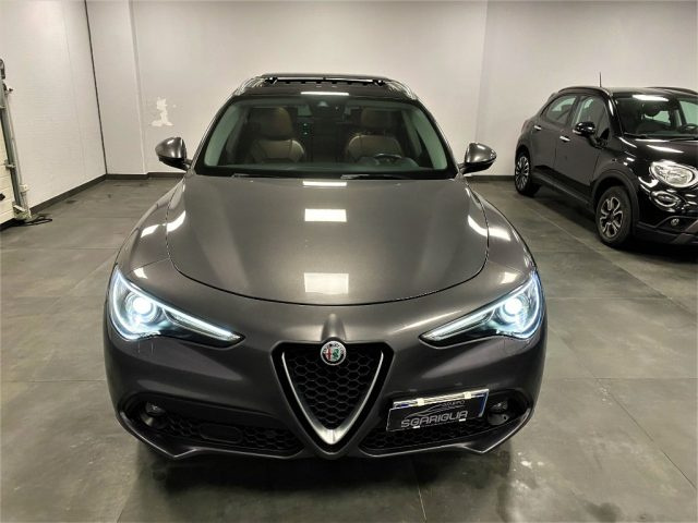 ALFA ROMEO Stelvio 2.2 Diesel Tetto Apribile AT8 Q4 Executive 4x4 Immagine 1