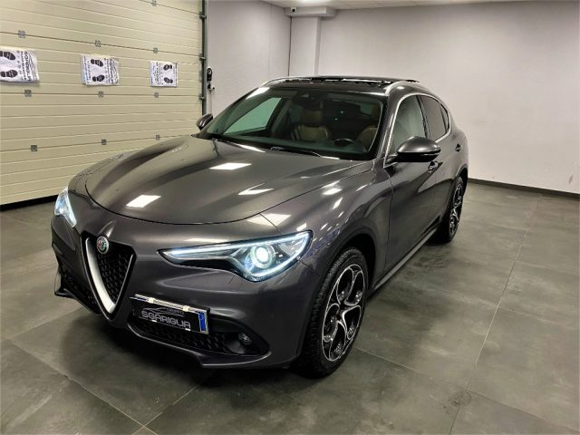 ALFA ROMEO Stelvio 2.2 Diesel Tetto Apribile AT8 Q4 Executive 4x4 Immagine 2