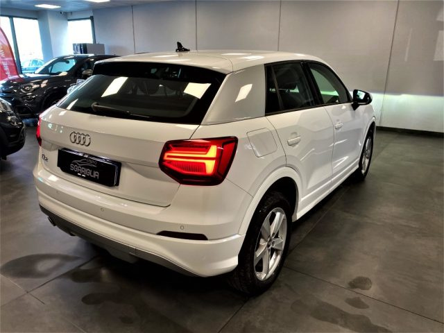 AUDI Q2 30 TDI Admired + Fari Full Led + Navigatore Immagine 3