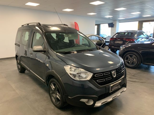 DACIA Dokker Stepway 5 Posti 1.5 dCi Immagine 0