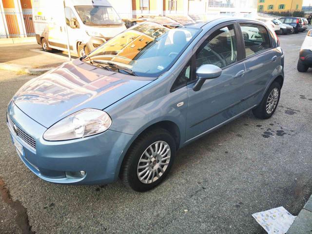 FIAT Grande Punto 1.4 5 porte Dynamic Natural Power Immagine 3