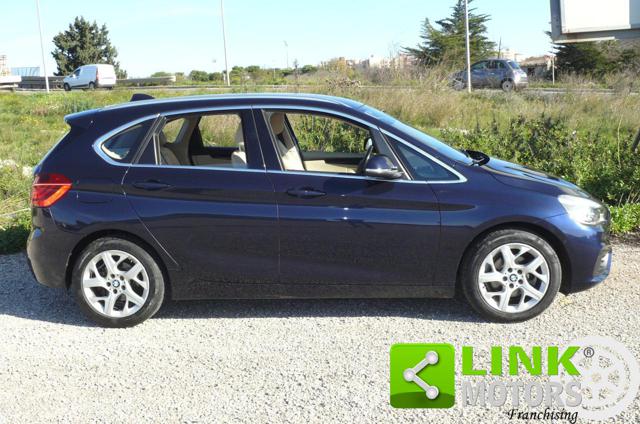 BMW 218 d Active Tourer Luxury Immagine 3