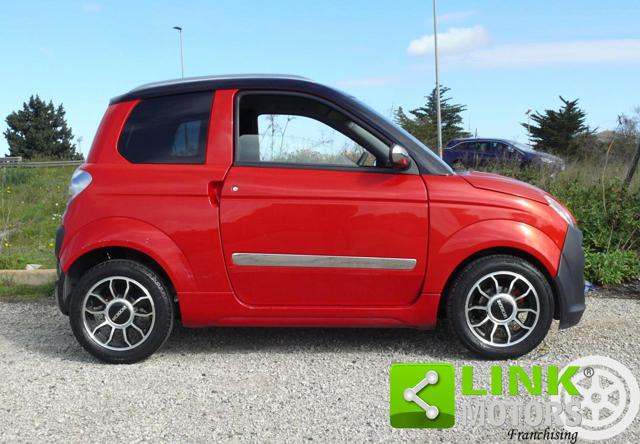 MICROCAR MGO 3 Bicolore - unico proprietario Immagine 3