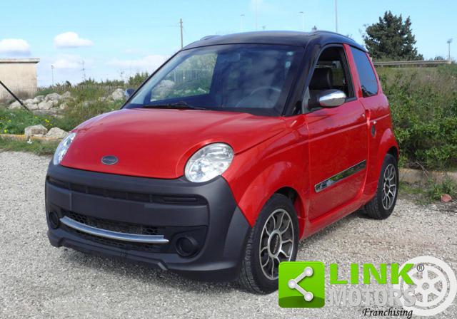 MICROCAR MGO 3 Bicolore - unico proprietario Immagine 0