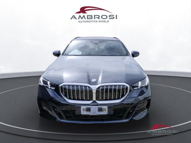 BMW 520 Serie 5 d Touring Msport Package Immagine 4