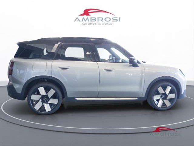 MINI Countryman Cooper  C Favoured M Package Immagine 4