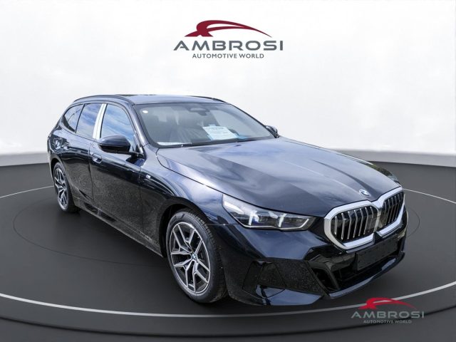 BMW 520 Serie 5 d Touring Msport Innovation Travel Package Immagine 1