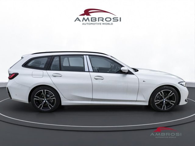 BMW 320 Serie 3 d Touring Msport Innovation Package Immagine 4