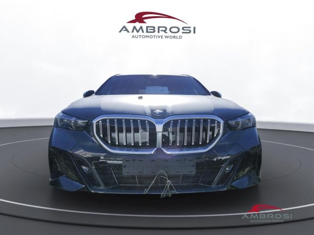 BMW 520 Serie 5 d Touring Msport Innovation Travel Package Immagine 2