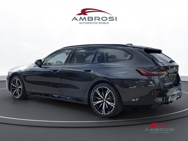 BMW 520 Serie 5 d xDrive Touring Msport Pro Innovation Tra Immagine 3