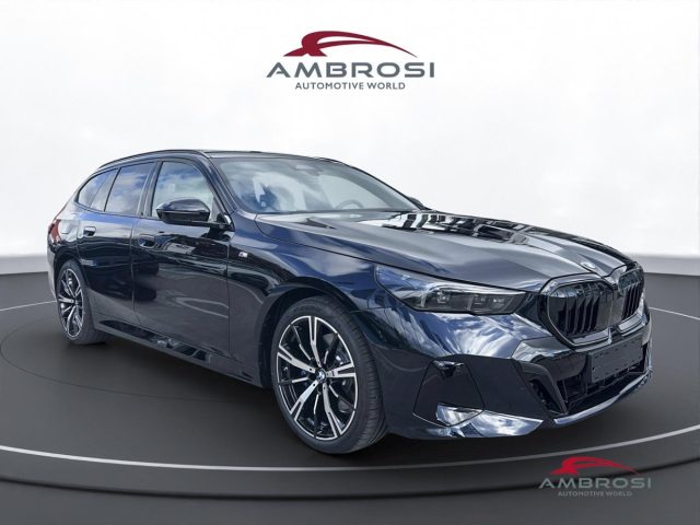 BMW 520 Serie 5 d xDrive Touring Msport Pro Innovation Tra Immagine 1