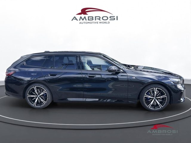 BMW 520 Serie 5 d xDrive Touring Msport Pro Innovation Tra Immagine 4