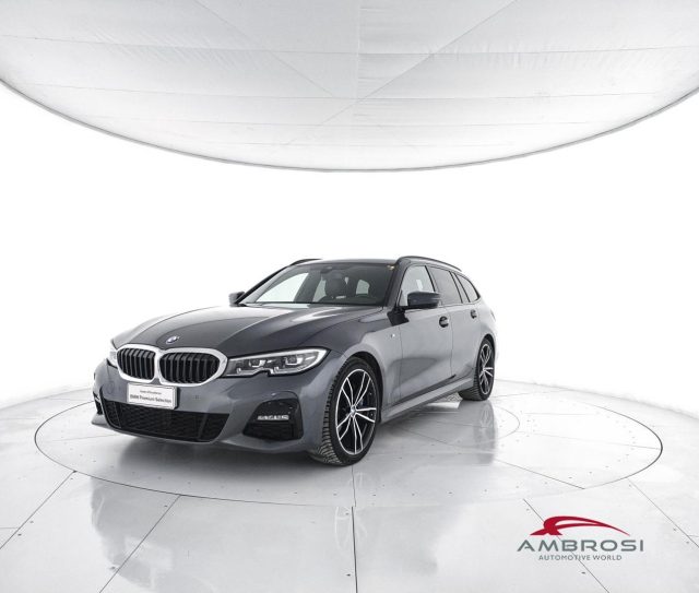 BMW 320 Serie 3 d 48V M-SPORT Immagine 0