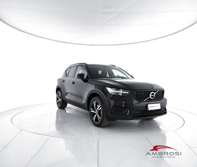 VOLVO XC40 T5 AWD Geartronic R-design Immagine 1