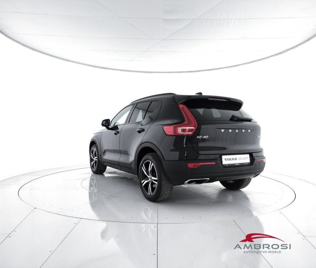 VOLVO XC40 T5 AWD Geartronic R-design Immagine 3