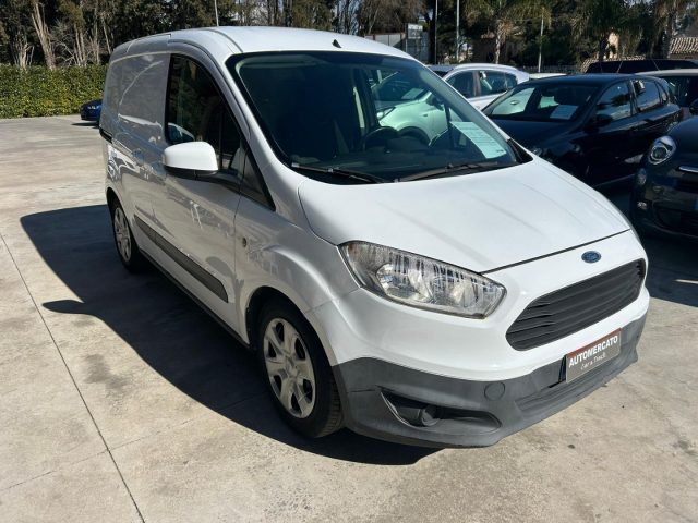 FORD Transit Courier 1.5 TDCi 75CV Isotermico Immagine 2