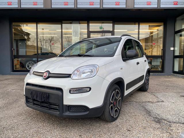 FIAT Panda 1.0 Hybrid 70 CV "POCHI KM" Immagine 2