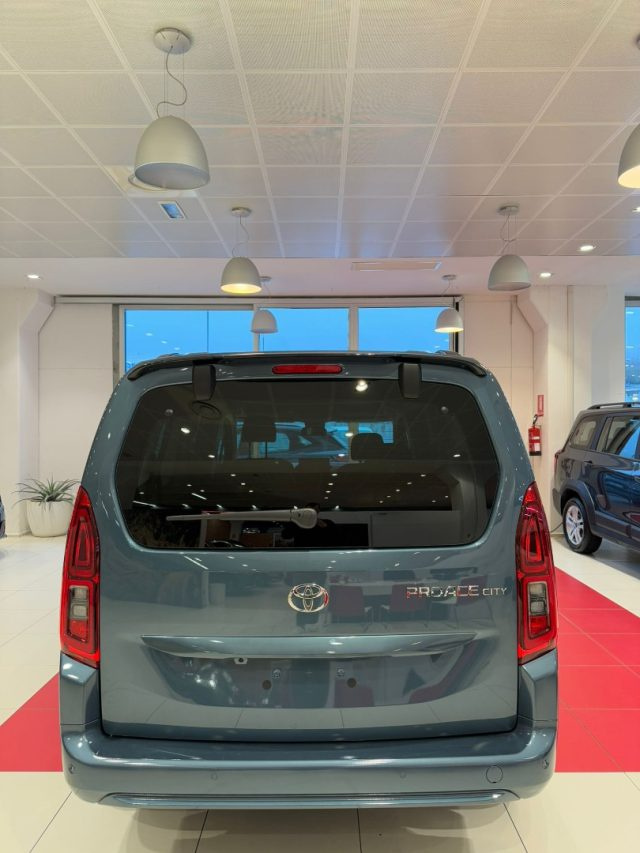 TOYOTA Proace City Verso 1.5D 130 CV S&S L2 Luxury Immagine 3