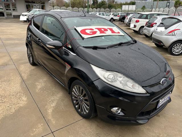 FORD Fiesta 1.4 3 porte Bz.- GPL Titanium Immagine 1