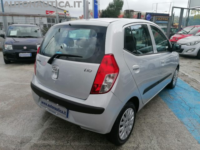 HYUNDAI i10 1.1 12V STYLE 67cv Immagine 3