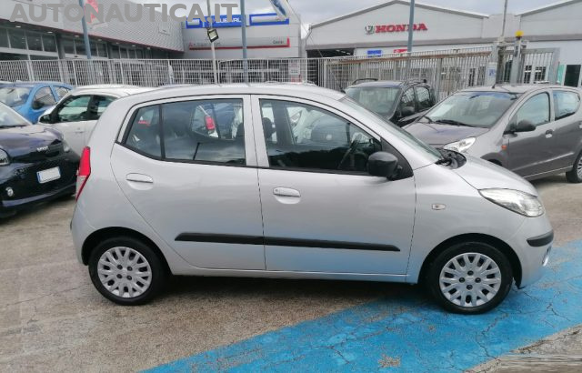 HYUNDAI i10 1.1 12V STYLE 67cv Immagine 4