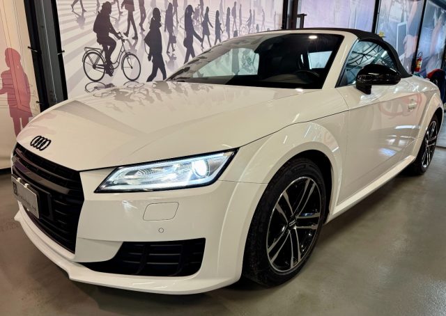 AUDI TT Roadster 2.0 TDI ultra Design Immagine 1