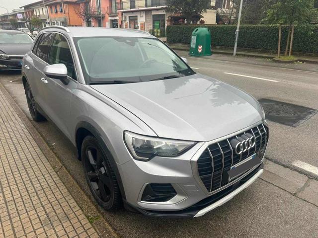 AUDI Q3 35 TDI quattro S tronic Immagine 2