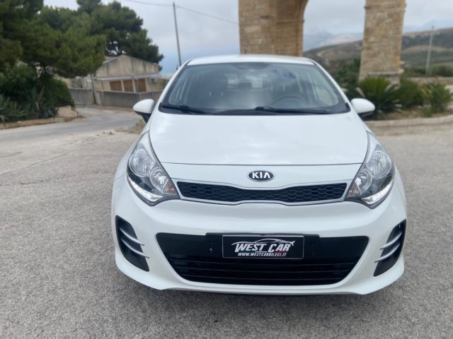 KIA Rio 1.1 CRDi 5p. Cool GUIDABILE DAI NEOPATENTATI Immagine 3