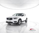 VOLVO XC40 T2 Momentum Pro Geartronic