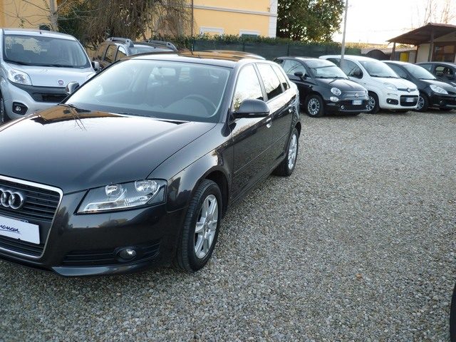 AUDI A3 SPB 1.6 Attraction Immagine 2