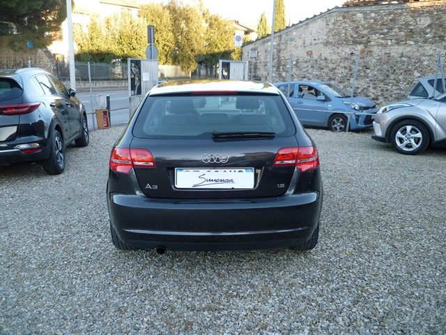 AUDI A3 SPB 1.6 Attraction Immagine 3