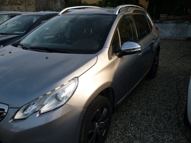 PEUGEOT 2008 PureTech 82 Allure Immagine 2