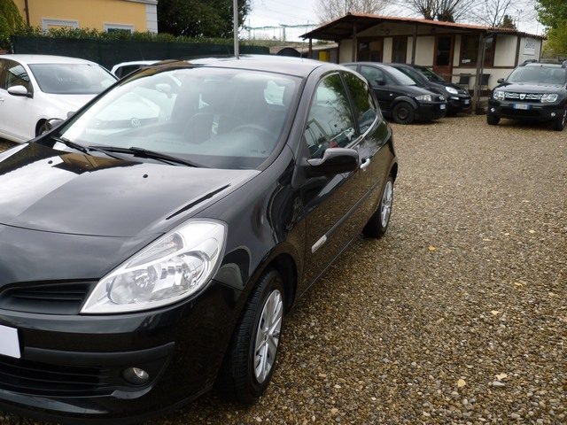 RENAULT Clio 1.2 16V 3 porte Rip Curl Immagine 2