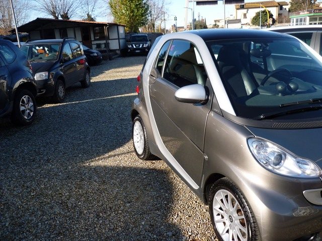 SMART ForTwo 1000 62 kW coupé passion Immagine 1