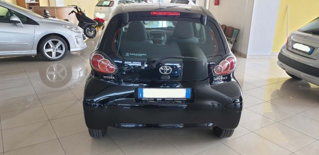 TOYOTA Aygo 1.0 12V VVT-i 5 porte Now Connect Immagine 4