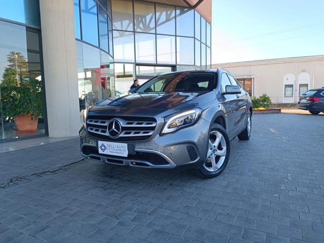 MERCEDES-BENZ GLA 200 d Automatic Sport Immagine 0