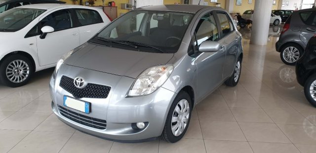 TOYOTA Yaris 1.4 D-4D 5 porte Navi Immagine 0