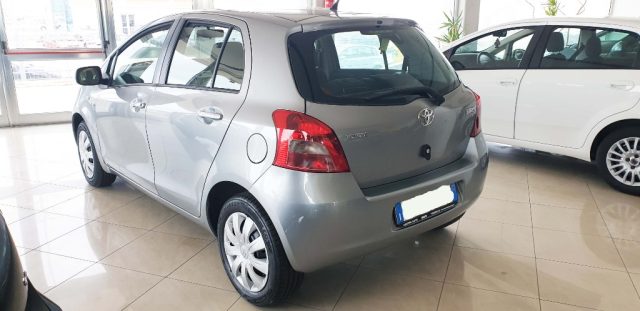 TOYOTA Yaris 1.4 D-4D 5 porte Navi Immagine 3