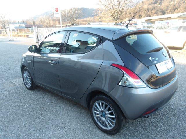 LANCIA Ypsilon 1.2 69 CV 5p NEOPATENATI CINGHIA NUOVA Immagine 2