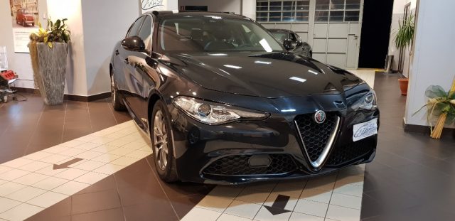 ALFA ROMEO Giulia 2.2 Turbo 180 CV AT8 Launch ed*Garanzia Ufficiale* Immagine 1